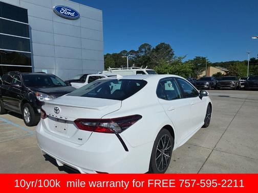 Ice 2023 Toyota Camry SE