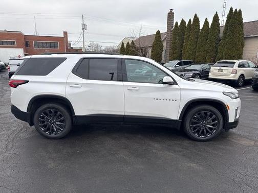 2023 Chevrolet Traverse RS