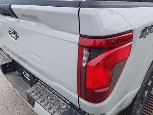 Avalanche 2026 Ford F-150 STX