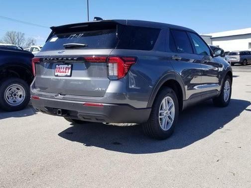 Carbonized Gray Metallic 2026 Ford Explorer Active