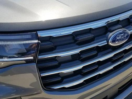 Carbonized Gray Metallic 2026 Ford Explorer Active