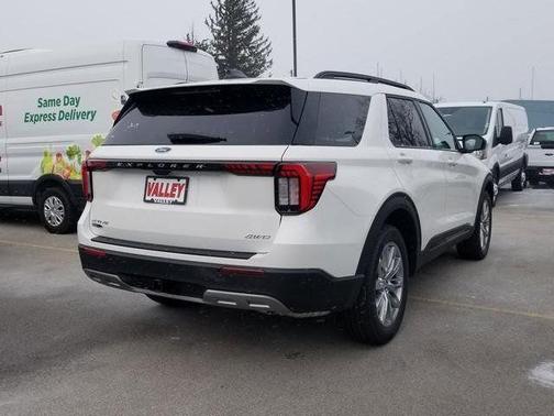 Star White 2026 Ford Explorer Active