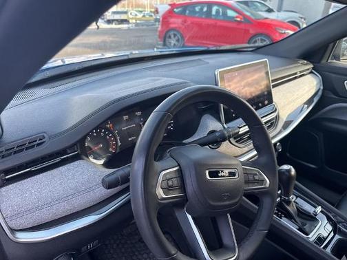 2023 Jeep Compass LATITUDE