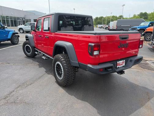 Firecracker Red Clearcoat 2020 Jeep Gladiator Sport