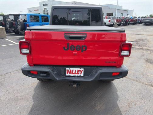 Firecracker Red Clearcoat 2020 Jeep Gladiator Sport