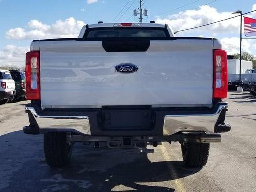 Oxford White 2026 Ford F-350 XL