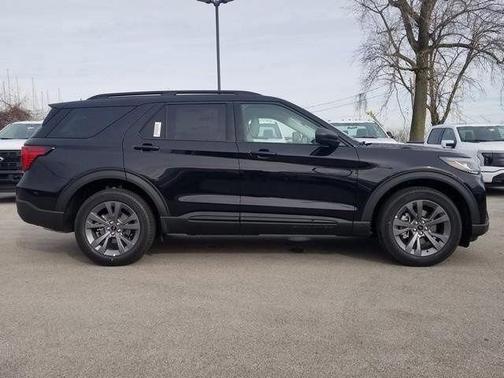 Agate Black Metallic 2026 Ford Explorer Active
