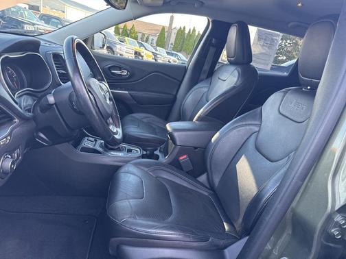 Olive Green Pearlcoat 2021 Jeep Cherokee Latitude Lux