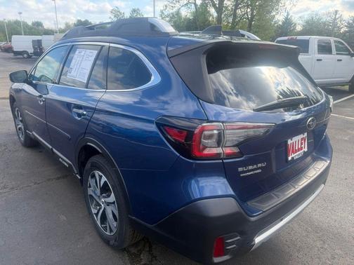 Abyss Blue Pearl 2022 Subaru Outback Touring