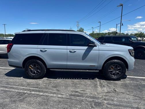 Gray Metallic 2025 Ford Expedition Tremor