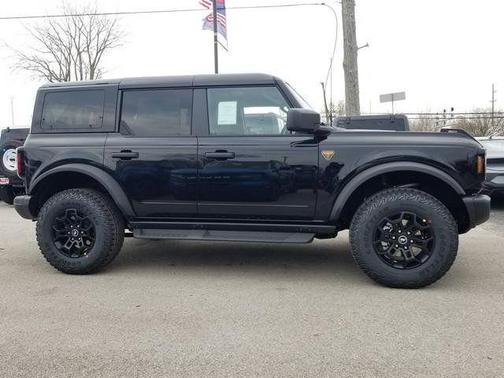 Shadow Black 2026 Ford Bronco Badlands