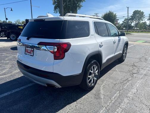 Summit White 2023 GMC Acadia SLT