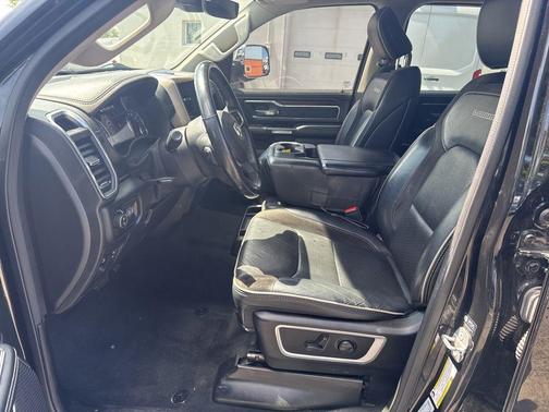 Diamond Black 2022 RAM 1500 Laramie