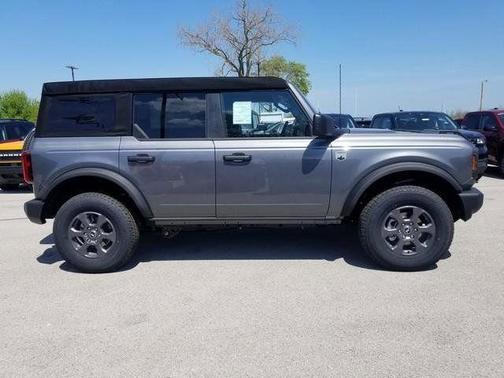 Carbonized Gray Metallic 2026 Ford Bronco Big Bend