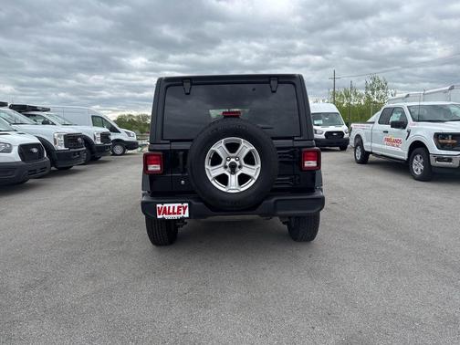 Black Clearcoat 2019 Jeep Wrangler Unlimited Sport