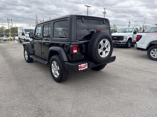 Black Clearcoat 2019 Jeep Wrangler Unlimited Sport