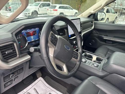 2022 Ford Expedition XLT