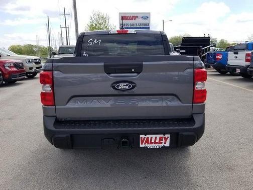 Carbonized Gray Metallic 2026 Ford Maverick XL