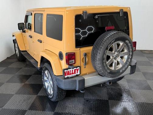 Dune 2013 Jeep Wrangler Unlimited Sahara