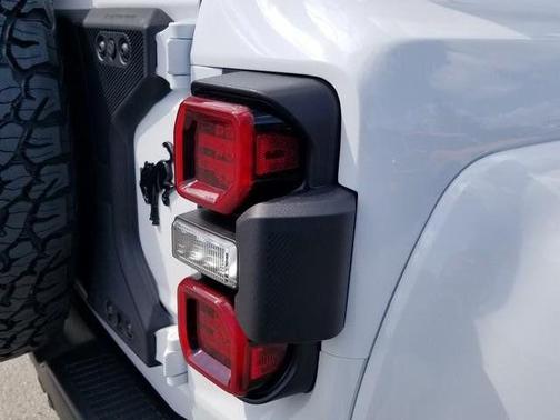 Oxford White 2026 Ford Bronco Raptor