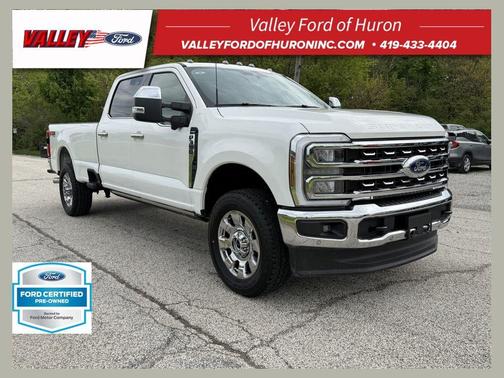 White Metallic 2025 Ford F-350 Lariat Super Duty