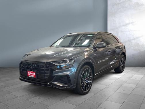 2023 Audi Q8 55 Premium Plus