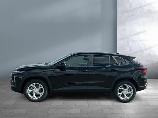 Mosaic Black Metallic 2026 Chevrolet Trax LS