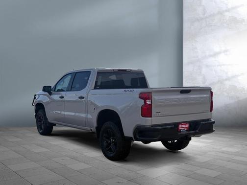 White Sands 2026 Chevrolet Silverado 1500 Custom Trail Boss