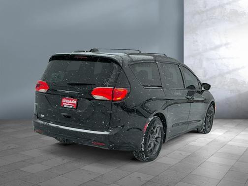 2020 Chrysler Pacifica Touring-L Plus