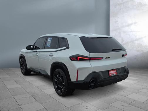 2024 BMW XM Base (A8)