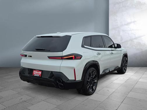 2024 BMW XM Base (A8)