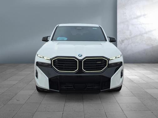 2024 BMW XM Base (A8)