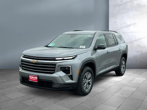 Sterling Gray Metallic 2026 Chevrolet Traverse LT