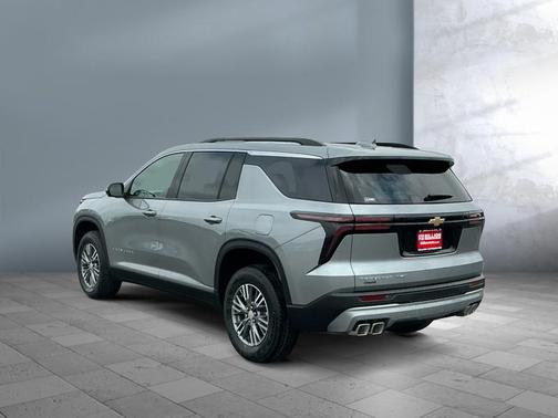 Sterling Gray Metallic 2026 Chevrolet Traverse LT