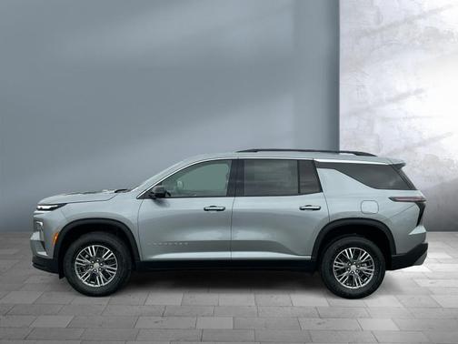 Sterling Gray Metallic 2026 Chevrolet Traverse LT