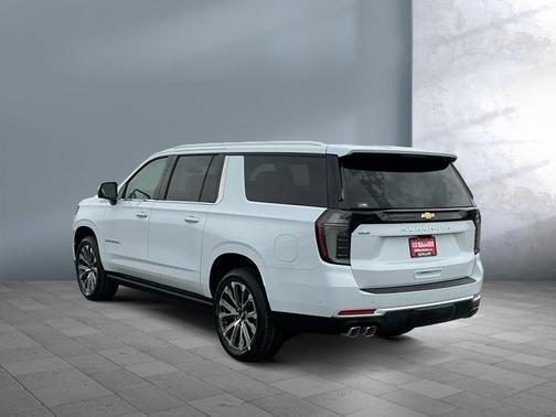 Polar White Tricoat 2026 Chevrolet Suburban High Country, 4WD