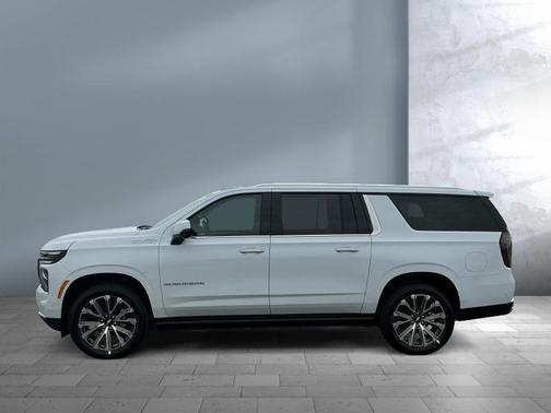 Polar White Tricoat 2026 Chevrolet Suburban High Country, 4WD