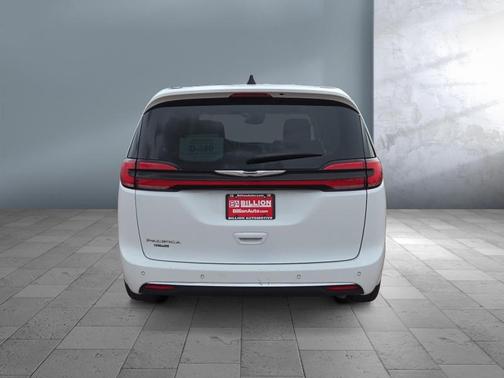 Bright White Clearcoat 2024 Chrysler Pacifica Touring L