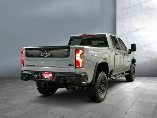 2024 Chevrolet Silverado 2500 4WD Crew Cab Standard Bed ZR2