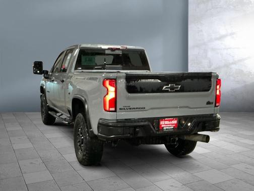 2024 Chevrolet Silverado 2500 4WD Crew Cab Standard Bed ZR2