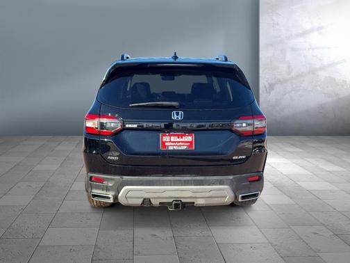 2025 Honda Pilot Elite