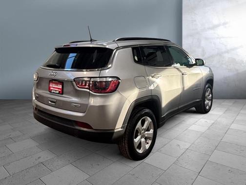 Billet Silver Metallic Clearcoat 2019 Jeep Compass Latitude