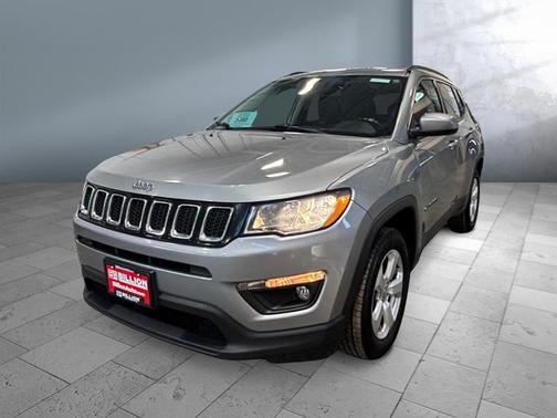 Billet Silver Metallic Clearcoat 2019 Jeep Compass Latitude
