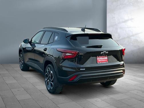Mosaic Black Metallic 2026 Chevrolet Trax FWD 2RS