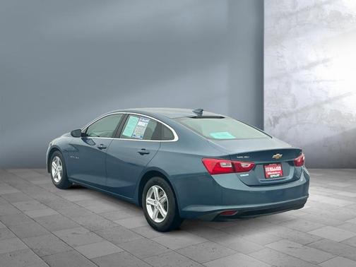 Lakeshore Blue Metallic 2024 Chevrolet Malibu FWD 1LT