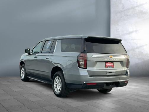 2023 Chevrolet Suburban LT