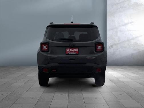 2022 Jeep Renegade Trailhawk