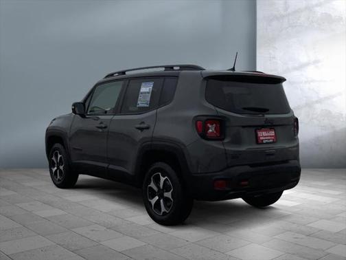 2022 Jeep Renegade Trailhawk