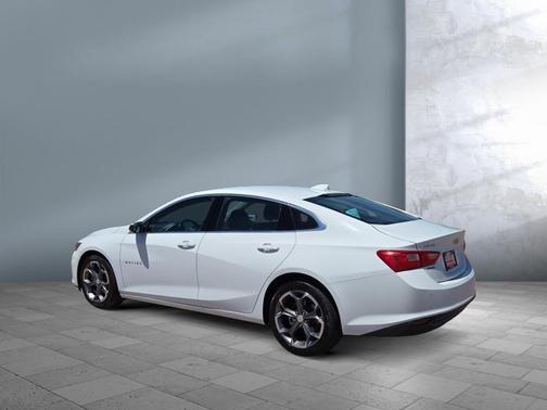 Summit White 2024 Chevrolet Malibu FWD 1LT