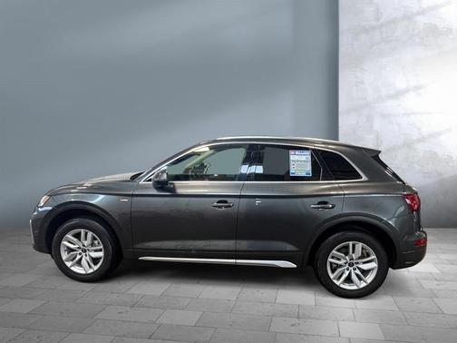 2022 Audi Q5 45 S line Premium